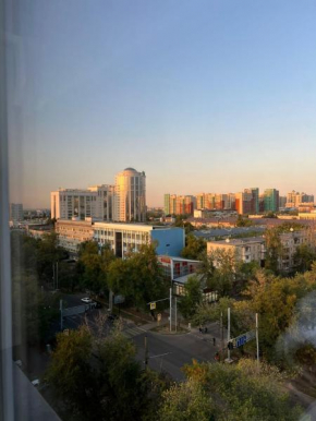 Квартира на Ауэзова-Мынбаева рядом со станцией метро, от 2х ночей